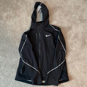 NIKE wind breaker/rain jacket